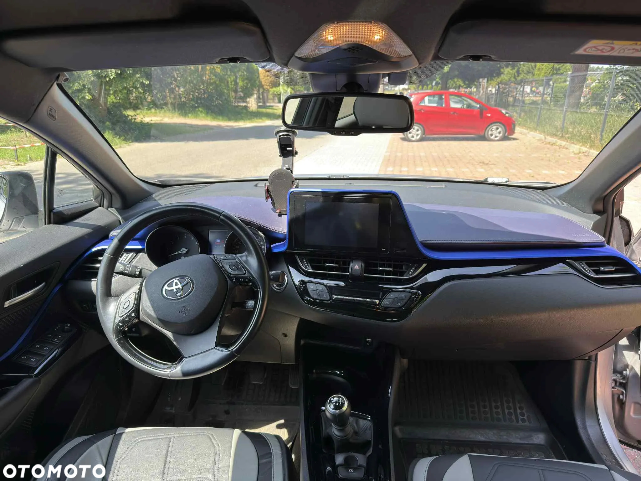 Toyota C-HR 1.2 T Active - 10