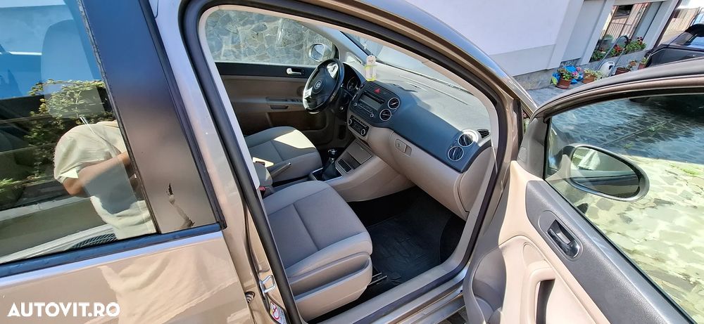 Volkswagen Golf Plus 1.6 TDI DPF Comfortline - 8