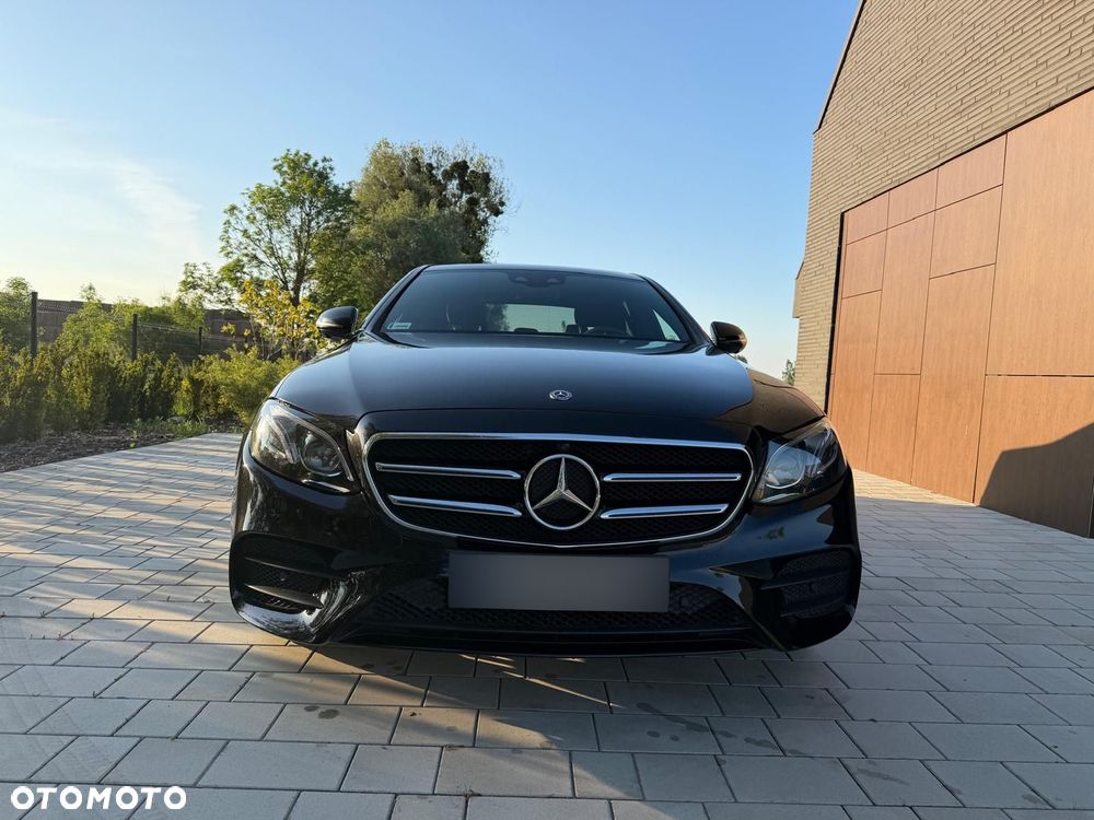 Mercedes-Benz Klasa E 220 d 4-Matic 9G-TRONIC - 16