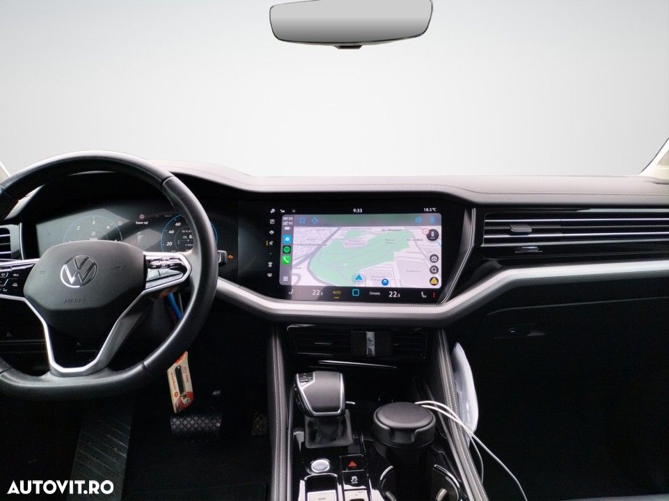 Volkswagen Touareg - 13