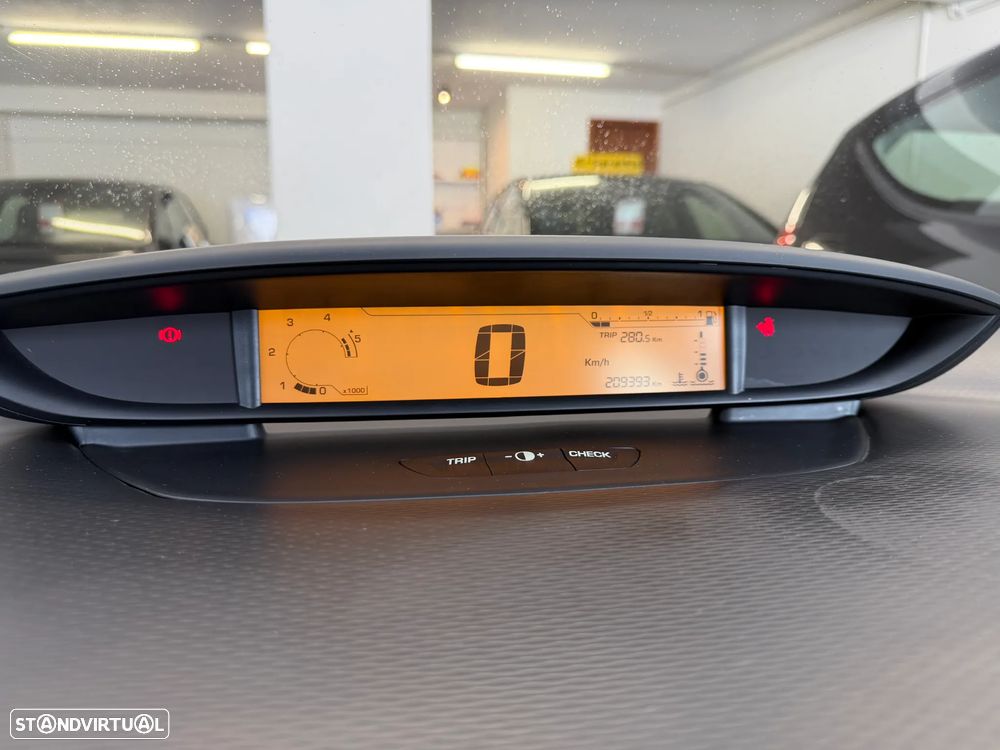 Citroën C4 1.6 HDi 110 SX - 19