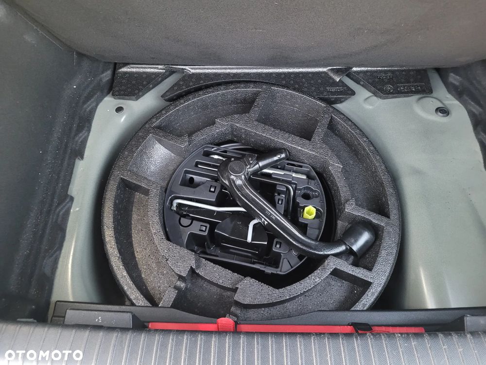 Citroën DS3 Crossback PureTech 100 PERFORMANCE LINE - 22