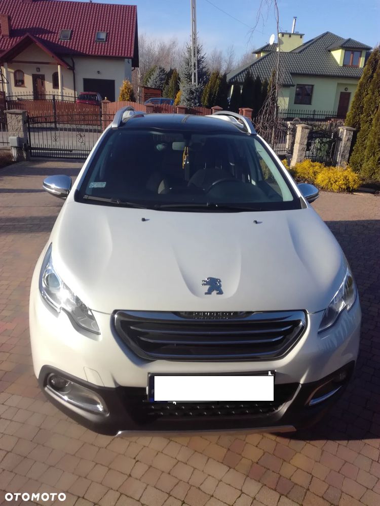 Peugeot 2008 1.2 Pure Tech Style S&S - 2