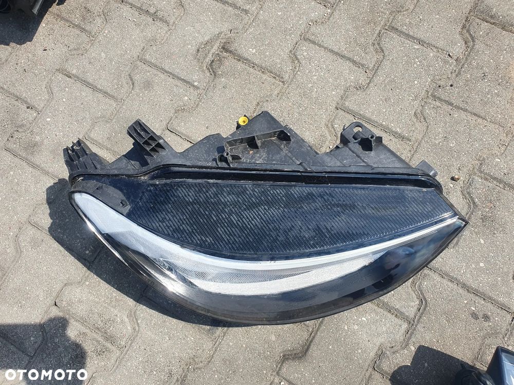 LAMPA PRZEDNIA PRAWA VW ID3 10C941006A - 4