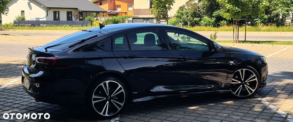 Opel Insignia 2.0 BiTurbo D 4x4 Automatik Ultimate Exclusive - 10