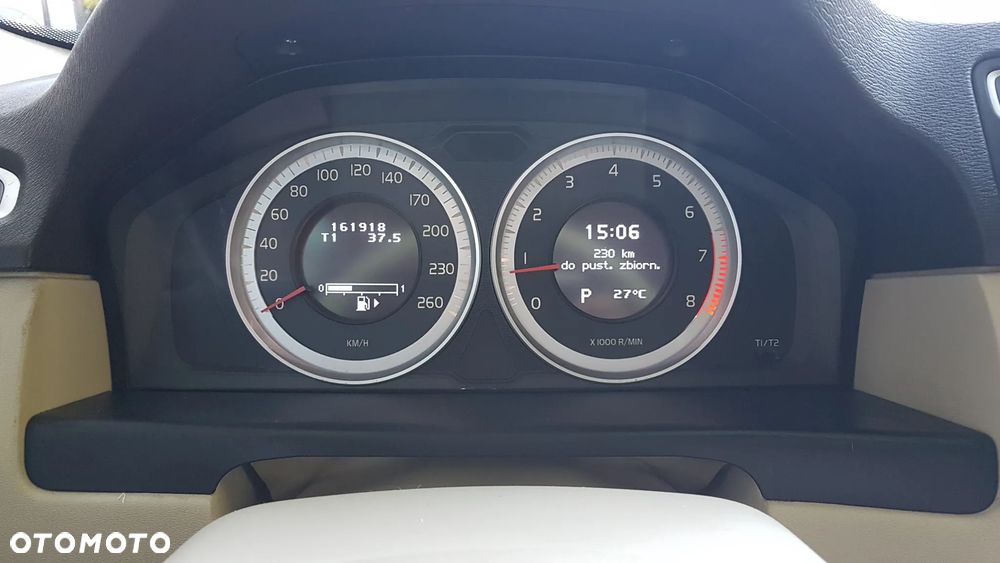 Volvo XC 70 3.2 AWD Summum - 11