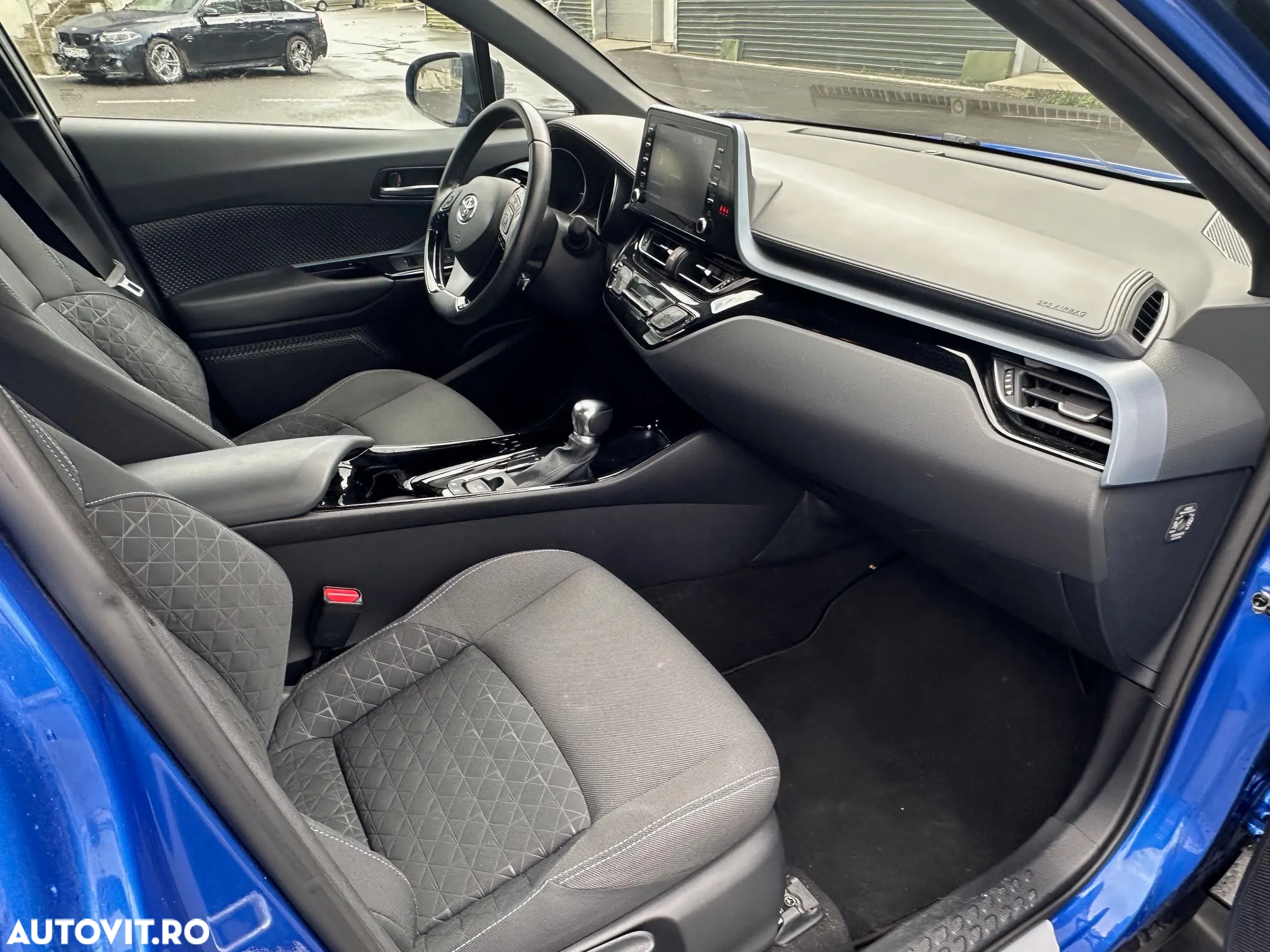 Toyota C-HR 2.0 HSD 184 CP 4x2 CVT Classy Bi-Tone - 6