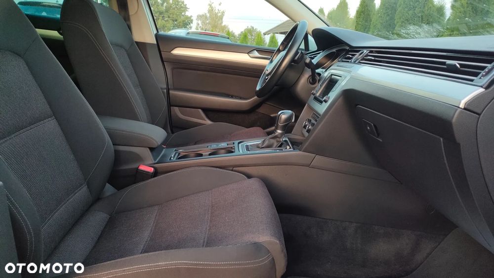 Volkswagen Passat 2.0 TDI SCR DSG Highline - 14