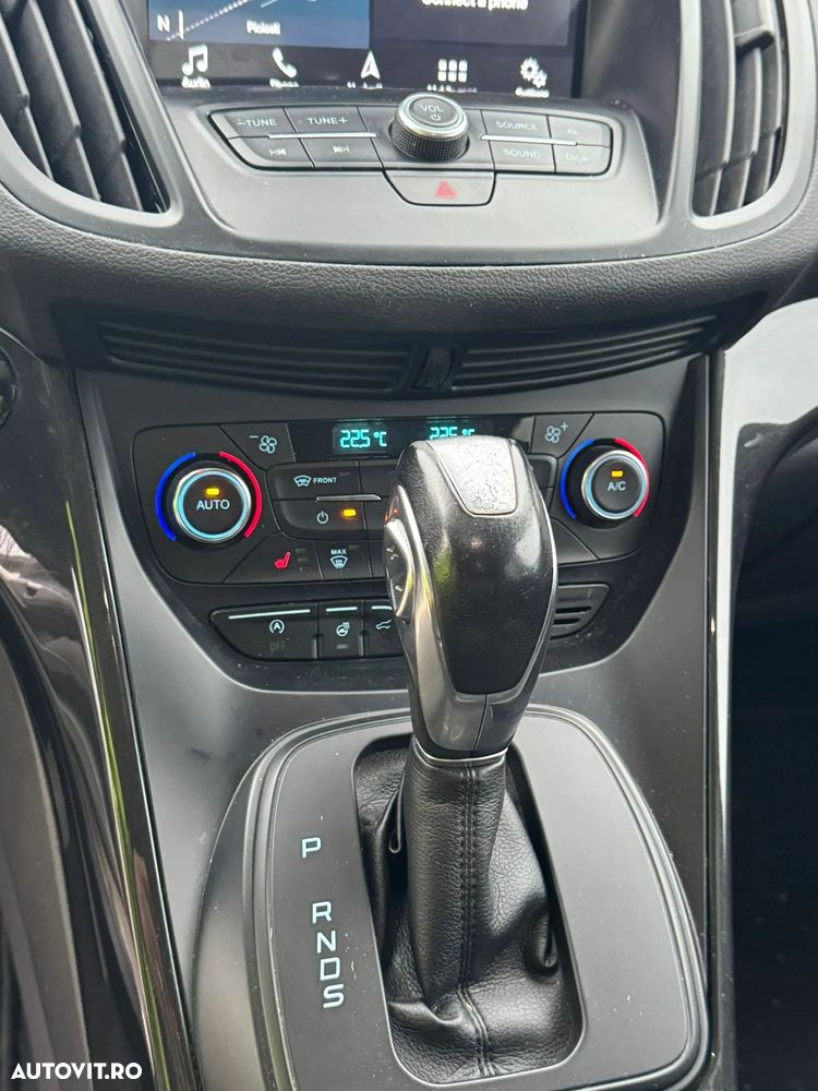 Ford Kuga 2.0 TDCi 4WD Powershift Titanium - 17