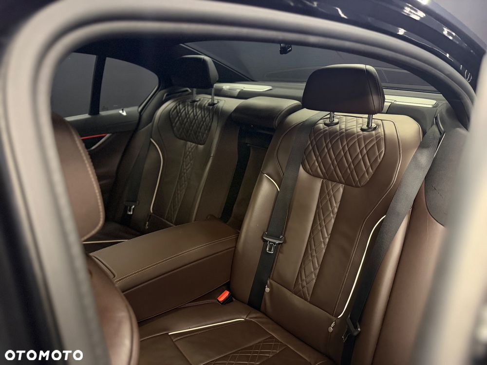 BMW Seria 7 730d xDrive - 13