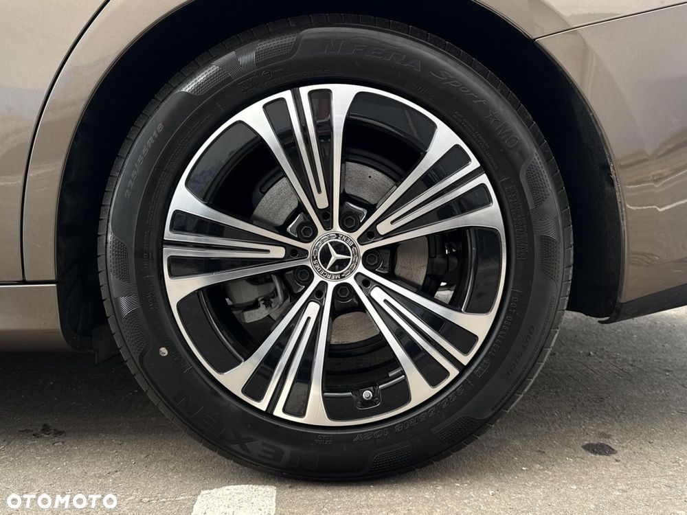 Mercedes-Benz Klasa E - 23