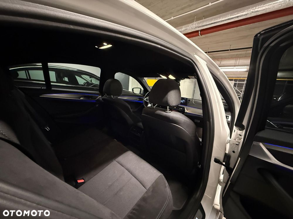 BMW Seria 5 530i M Sport sport - 9