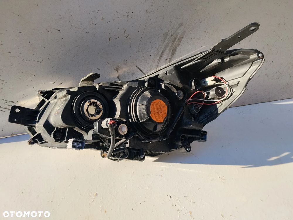 Lampa Prawa Xenon Subaru XV impreza bdb stan kompletna - 3