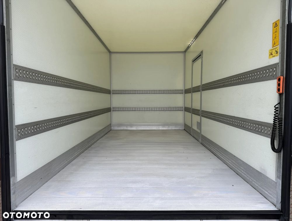 Mercedes-Benz Sprinter 516 CDI Izoterma Winda - 12