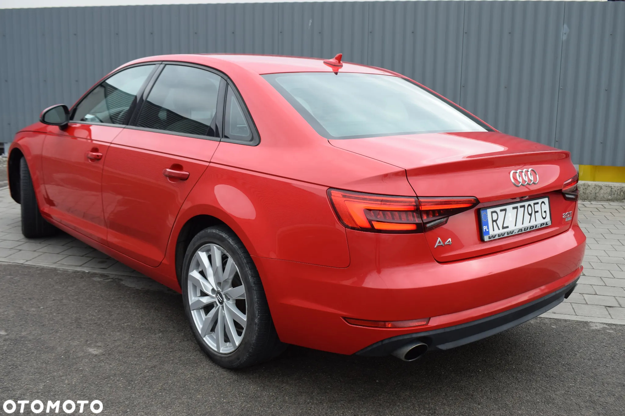 Audi A4 2.0 TFSI ultra S tronic - 22