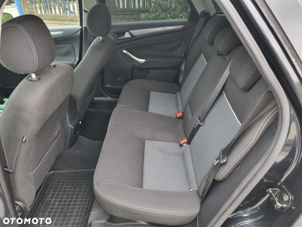 Ford Mondeo SW 1.6 TDCi Champions Edition - 17