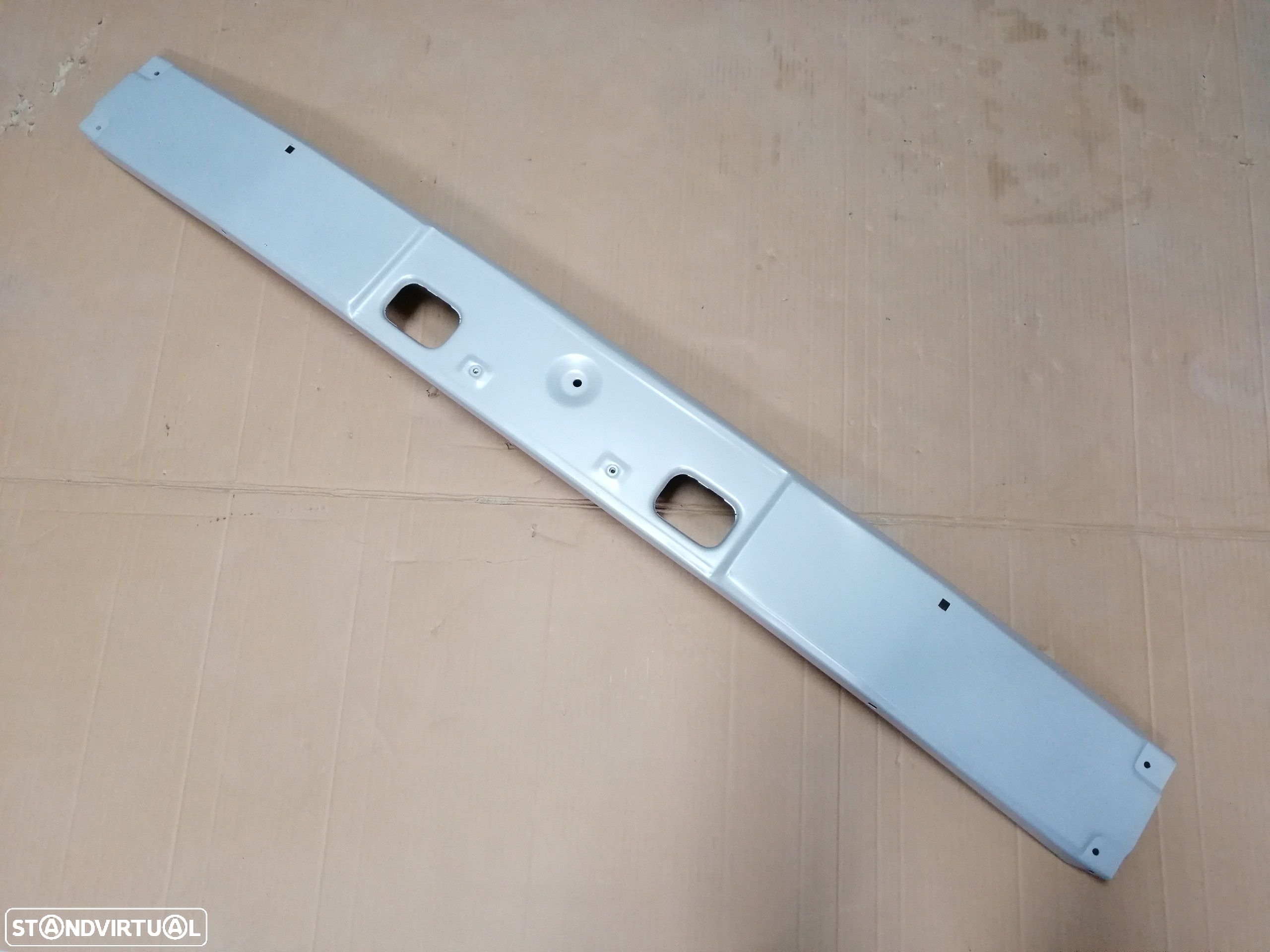 Centro Para-choques da frente Toyota Dyna 150 e 250 NOVO - 1