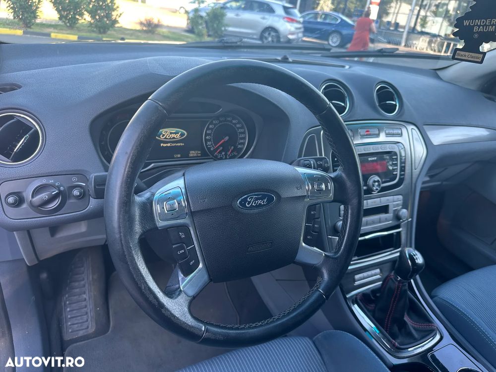 Ford Mondeo 2.0 PFi Titanium - 5