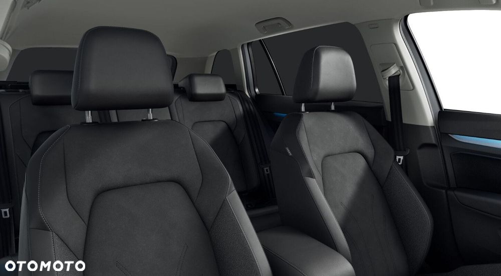 Volkswagen Golf - 10