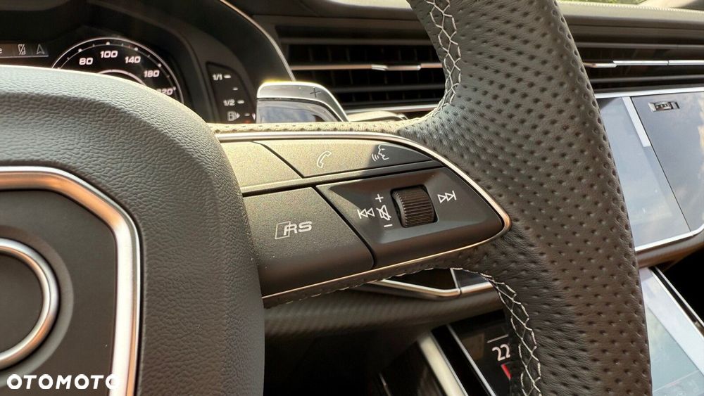 Audi RS Q8 - 27