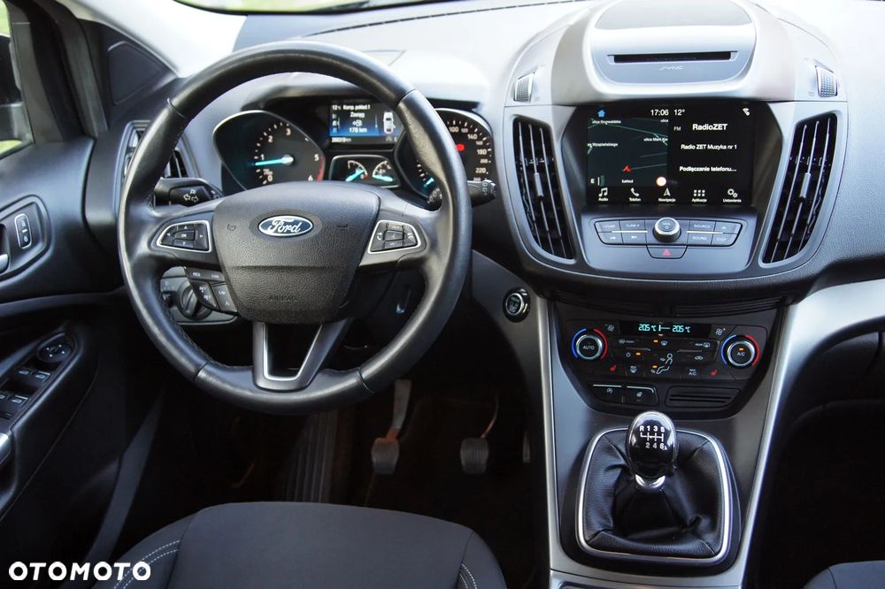 Ford Kuga 2.0 TDCi 2x4 Business Edition - 25