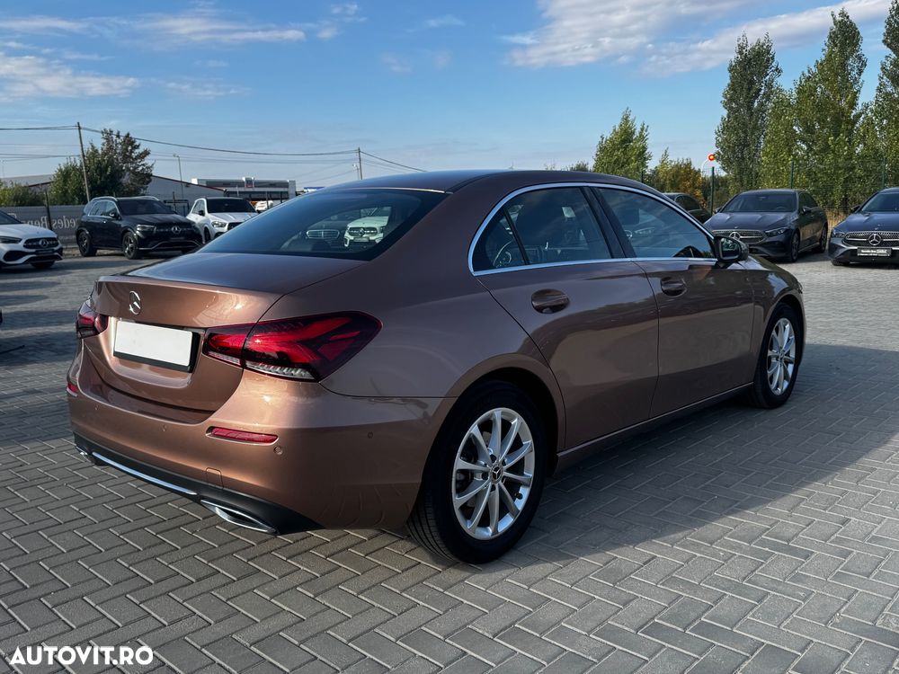 Mercedes-Benz A 180 Sedan MHEV 7G-DCT - 18