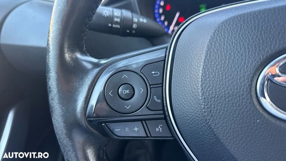 Toyota Corolla 1.8 HSD Dynamic - 28