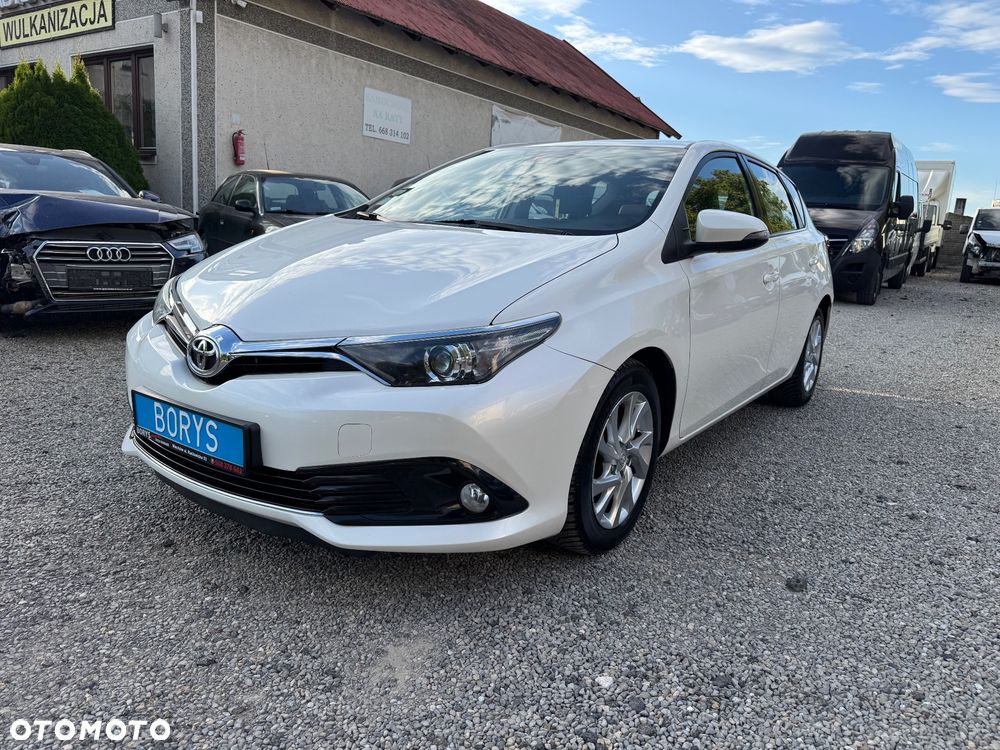 Toyota Auris 1.6 D-4D Executive - 33