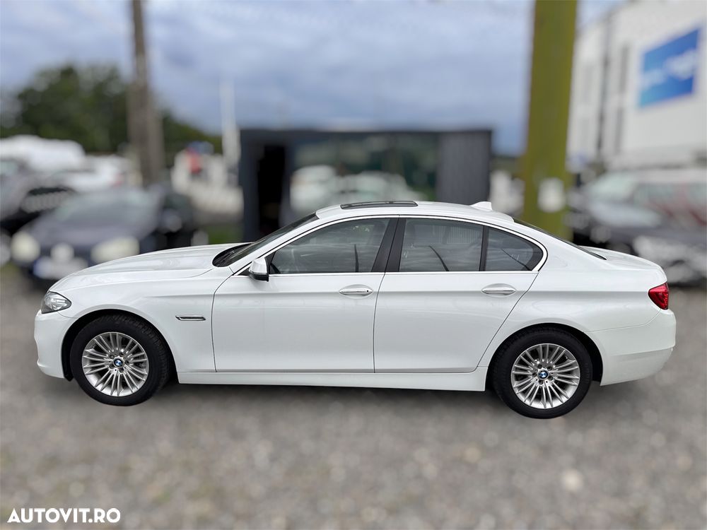 BMW Seria 5 520d xDrive AT - 2