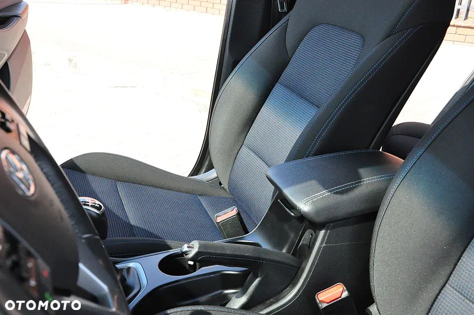 Hyundai Tucson 2.0 CRDI BlueDrive GO Plus 2WD - 30