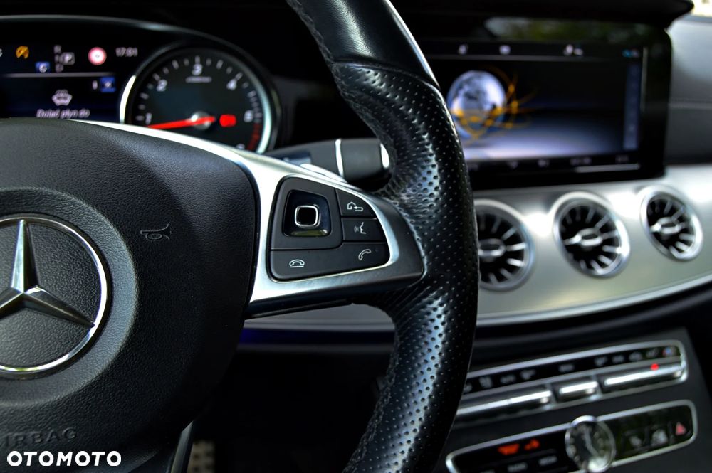 Mercedes-Benz Klasa E 220 d 4-Matic 9G-TRONIC - 21