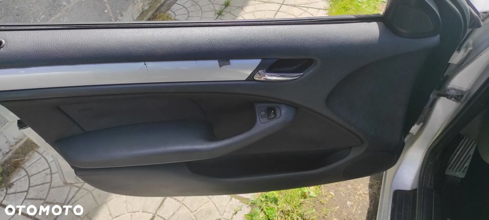 BMW Seria 3 - 12