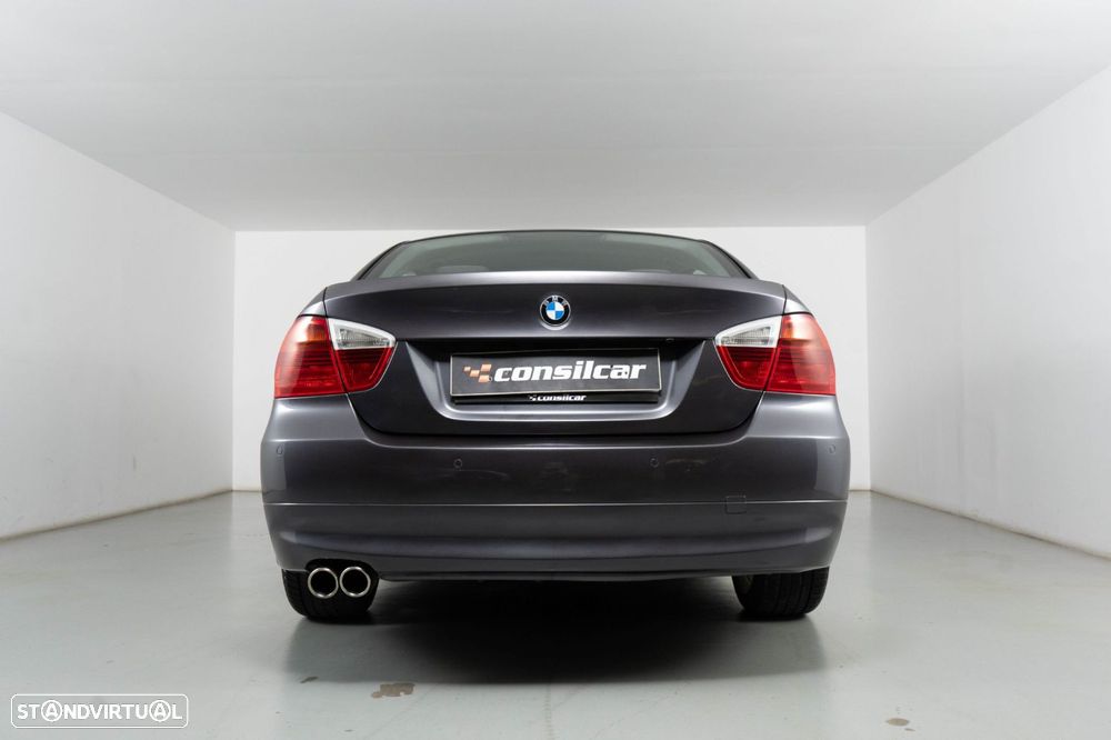 BMW 320 - 4