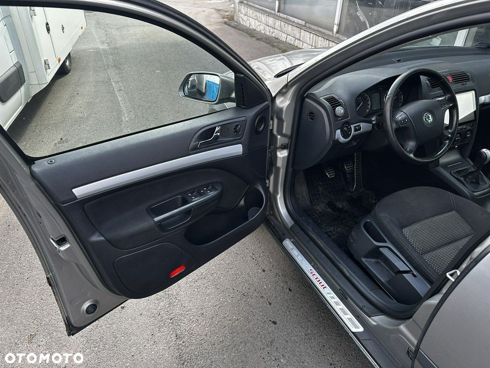 Skoda Octavia 2.0 TDI DPF 4x4 Scout - 20