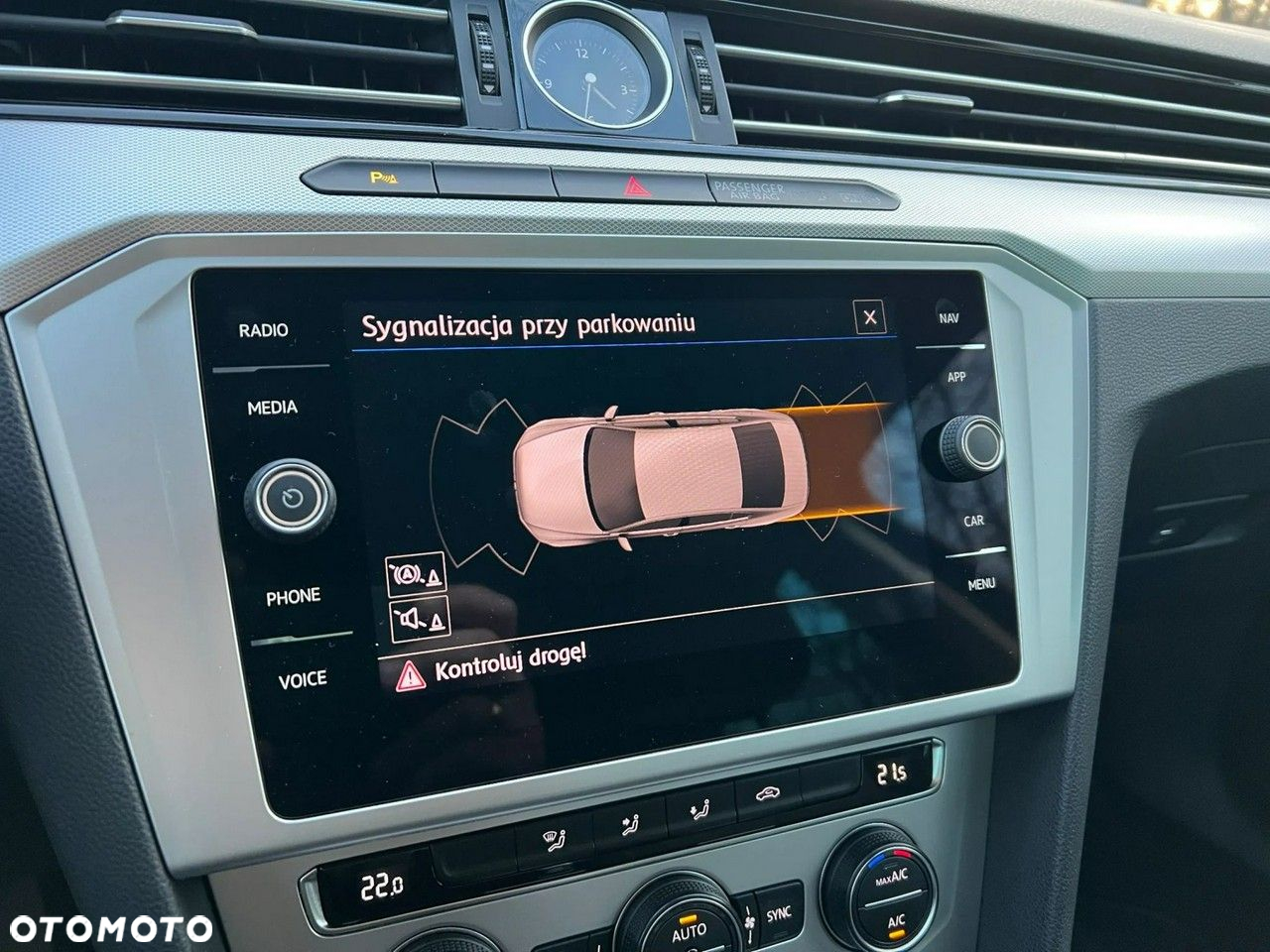 Volkswagen Passat - 25