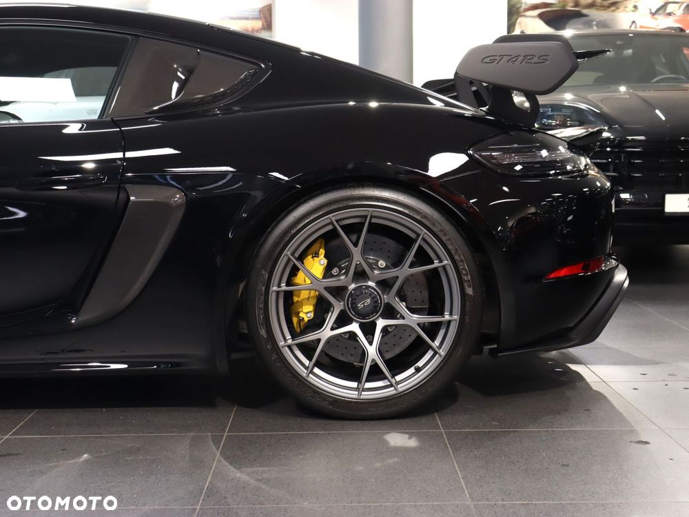 Porsche 718 Cayman GPF GT4 RS PDK - 12