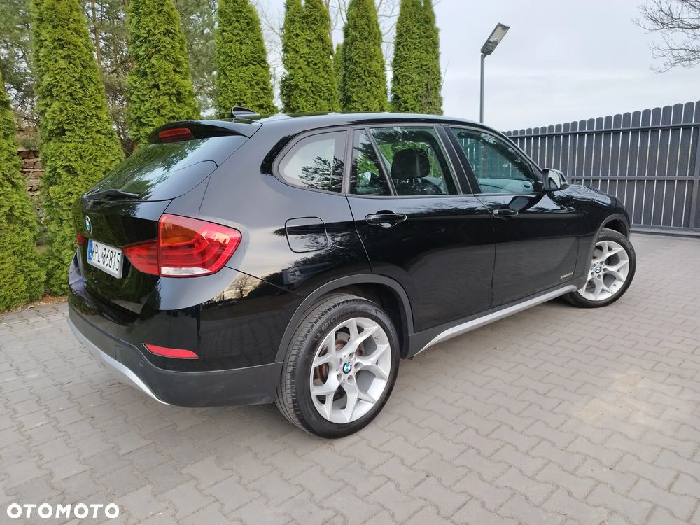BMW X1 sDrive16d - 14