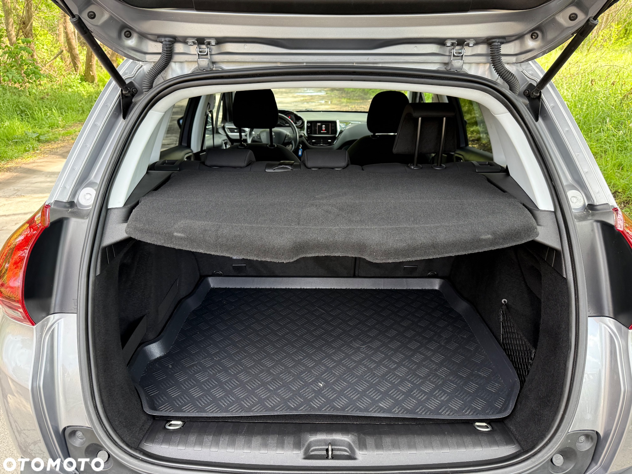 Peugeot 2008 1.2 Pure Tech Active S&S - 20