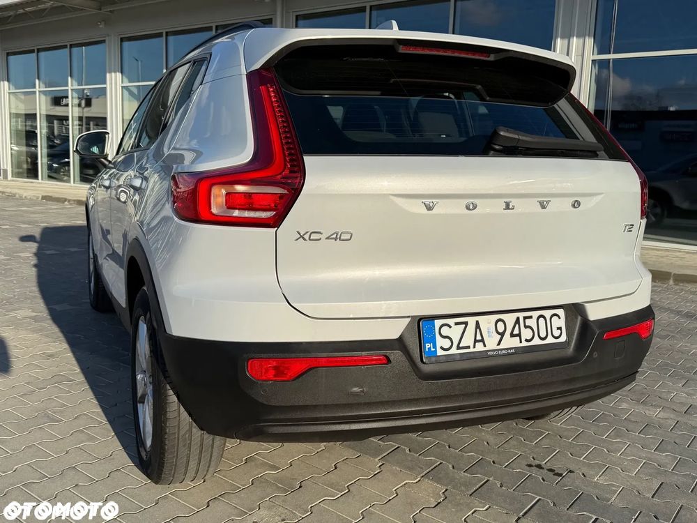 Volvo XC 40 T2 Momentum Core - 11