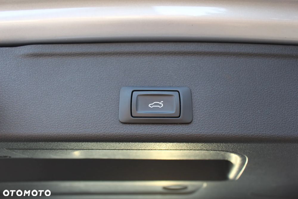 Audi A4 Avant 2.0 TDI ultra - 27
