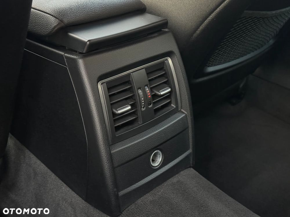 BMW Seria 3 318d Advantage - 28