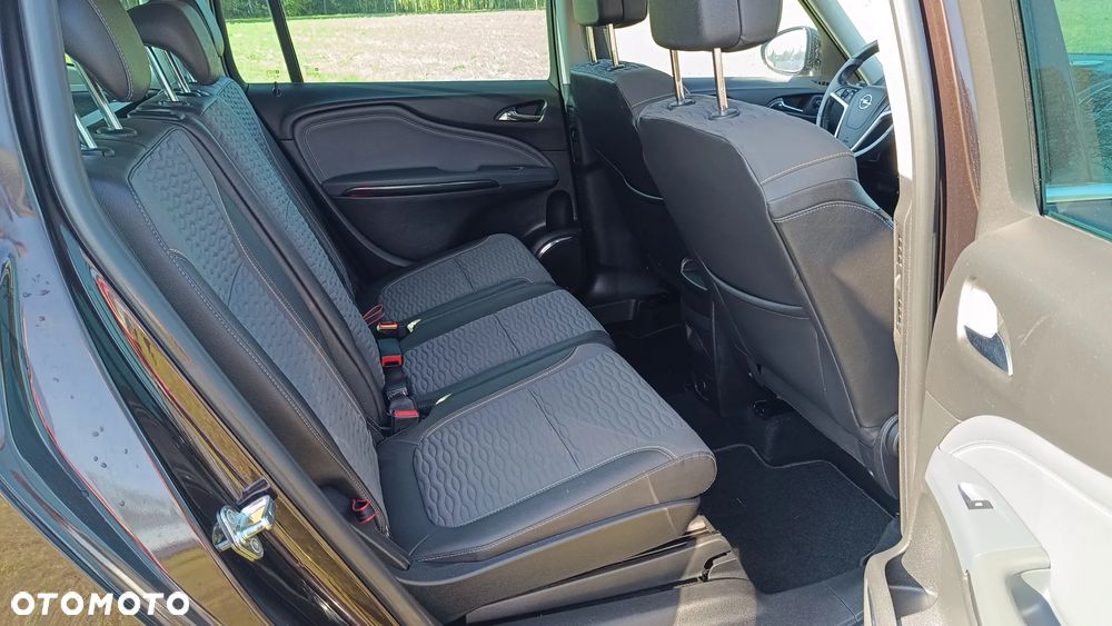 Opel Zafira Tourer 2.0 CDTI Edition - 10