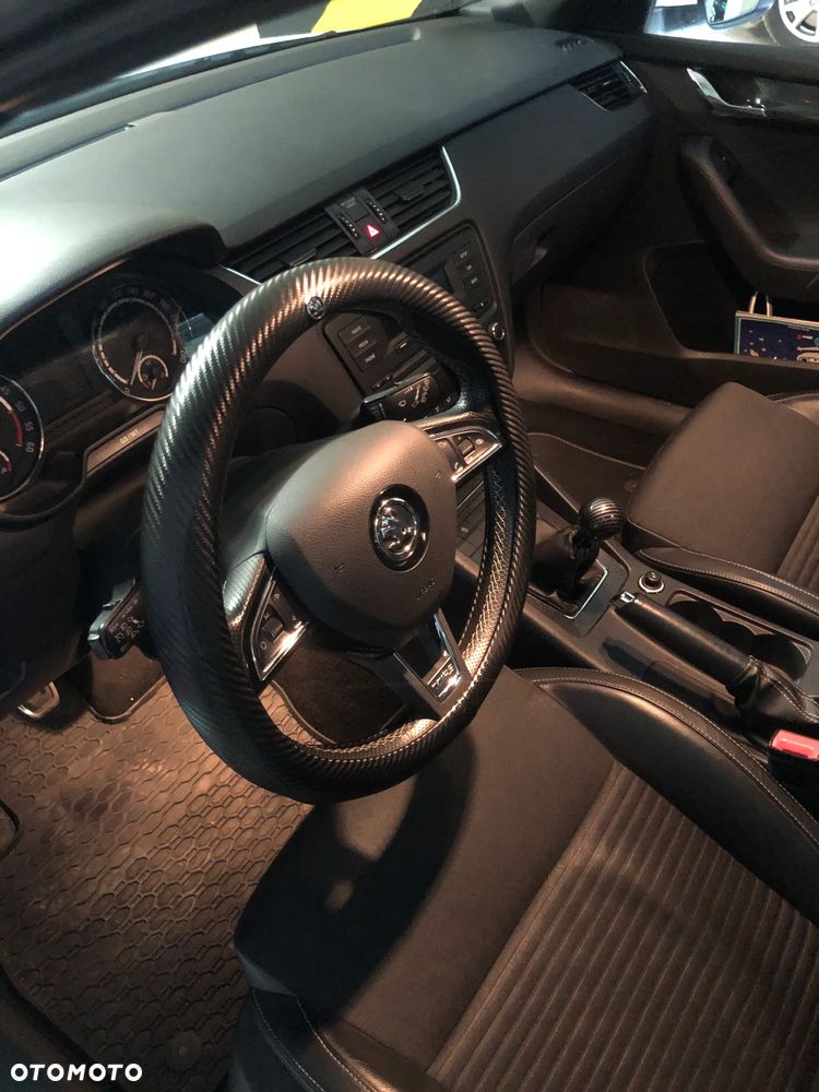 Skoda Octavia 2.0 TDI (Green tec) RS - 21