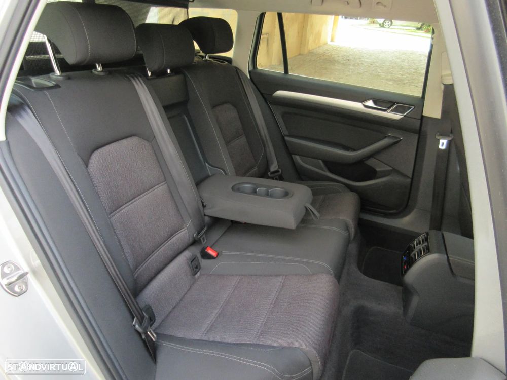 VW Passat Variant 1.6 TDI Confortline - 35