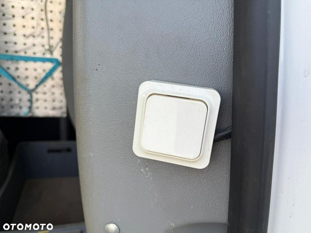 Volkswagen Caddy - 21