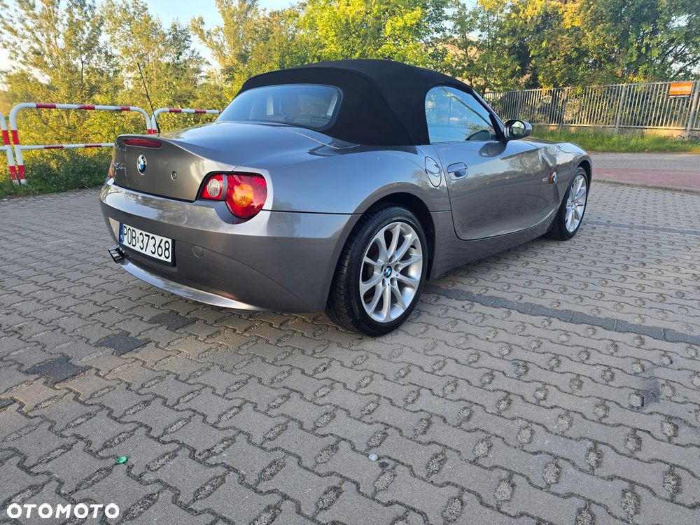 BMW Z4 2.5i - 11