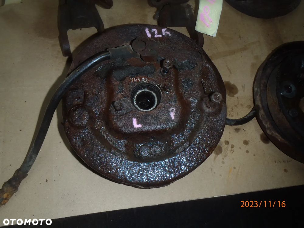 piasta zwrotnica wspornik bęben czop tarcza kotwiczna osłona stary typ z kalamitka fiat 126p maluch - 31