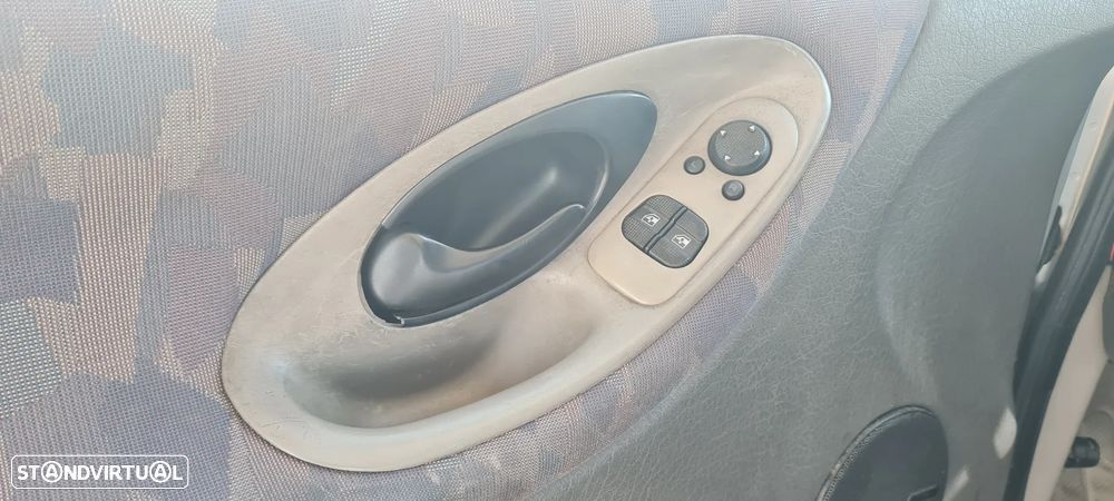 Ford Galaxy 1.9 TD - 15