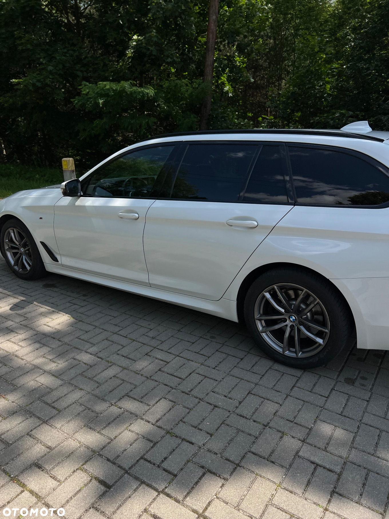 BMW Seria 5 520d Touring M Sport Edition - 13