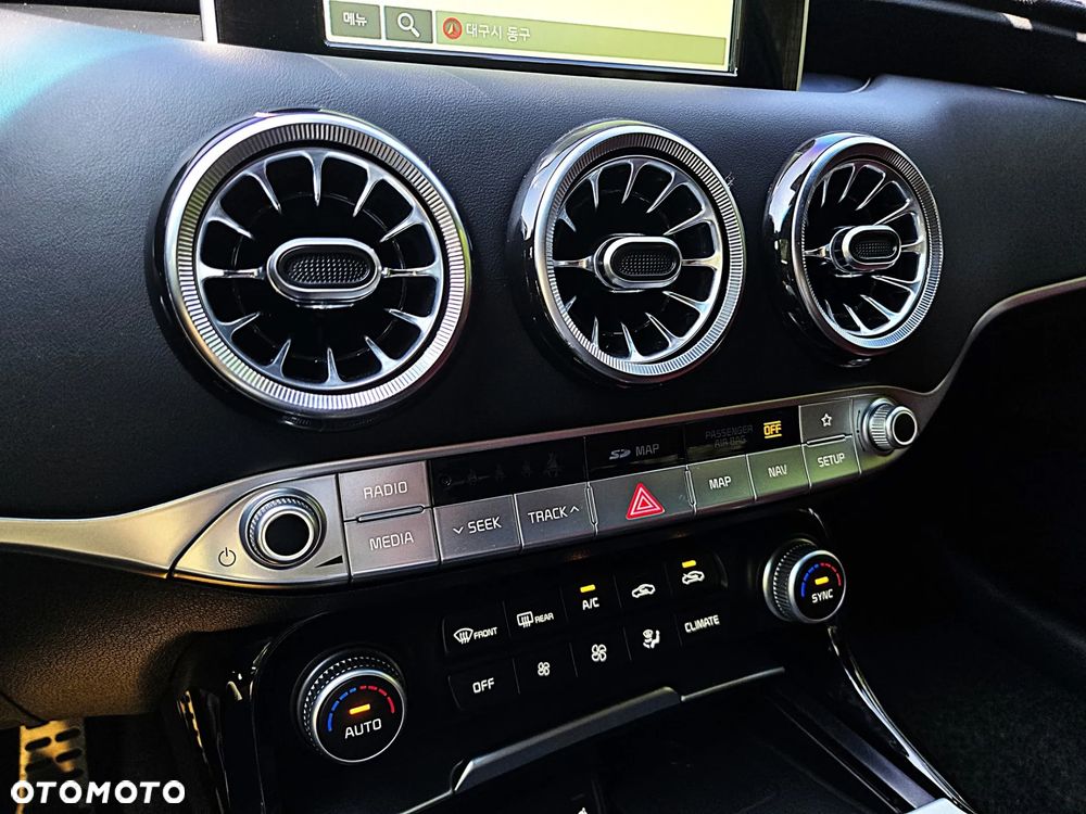 Kia Stinger 3.3 T-GDI V6 GT AWD - 10